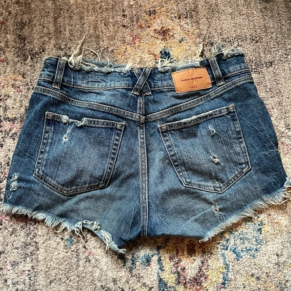 ZARA trf denim shorts with heart pockets